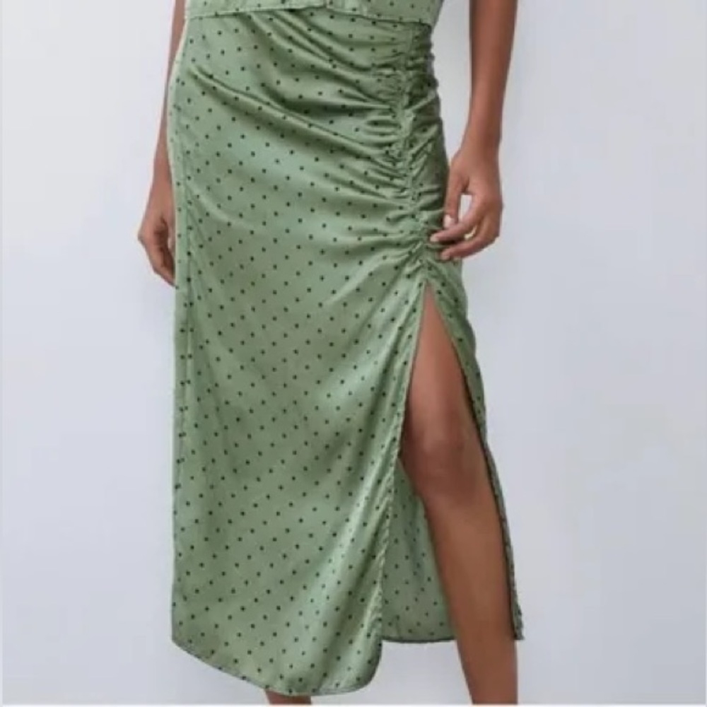 NWOT Zara green polka dot Skirt